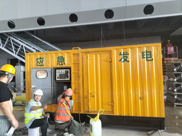 突泉怎样判断空气滤清器是否需要更换？