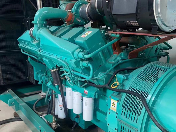 突泉更换100kW柴油发电机组机油时，需要注意哪些事项？